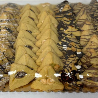 A 'Hamantaschen for Hunger' platter by Strauss Bakery in Brooklyn for Masbia.