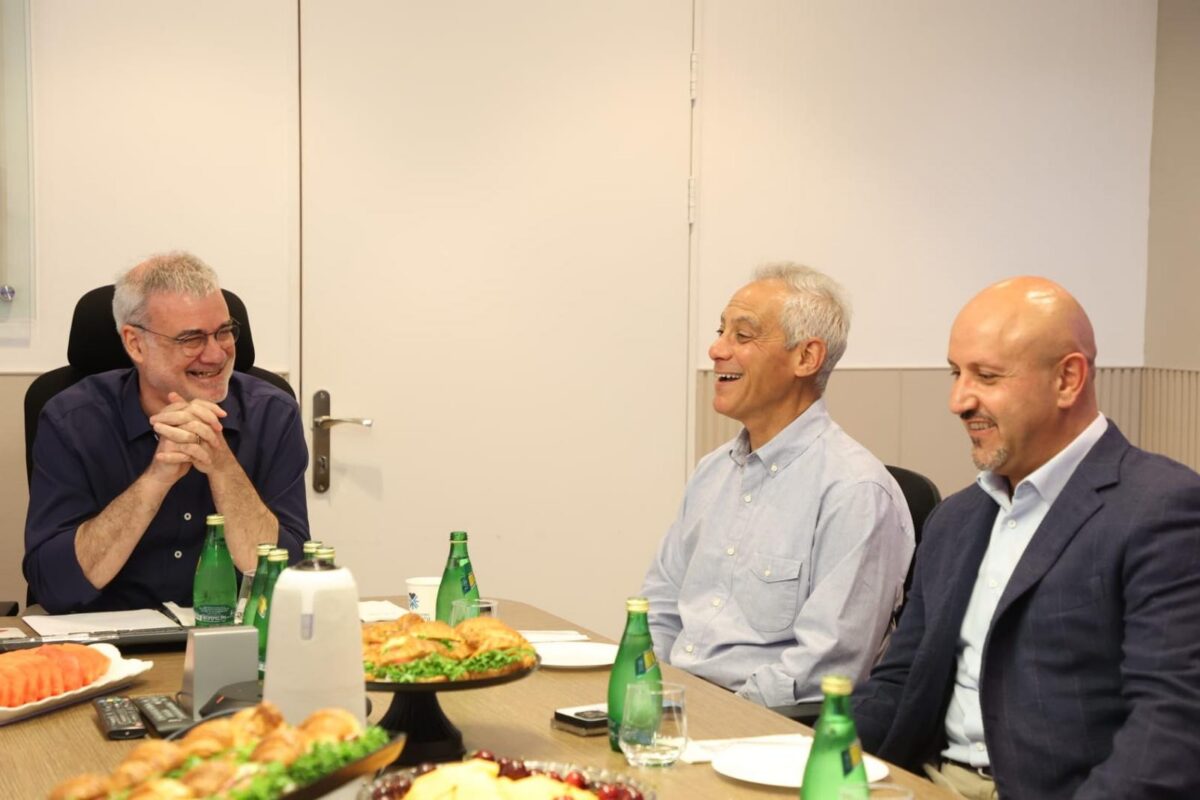 Emanuel brothers donate $550,000 to program training Palestinian doctors at Israeli hospital